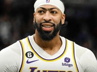 NBA季后赛两双榜，历史巨星的荣耀殿堂，现役谁在冲击传奇？