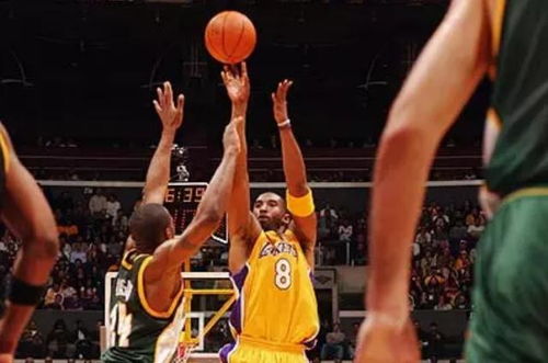NBA三分球纪录大全,从单场到生涯,那些改写篮球历史的投手们 NBA三分球纪录大全,从单场到生涯,那些改写篮球历史的投手们