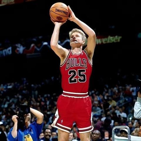 伯德条款,工资计入工资帽吗?详解NBA薪资规则中的特例 伯德条款,工资计入工资帽吗?详解NBA薪资规则中的特例