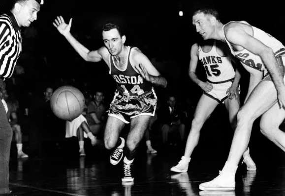 NBA诞生时间,1946年,一段篮球传奇的起点 NBA诞生时间,1946年,一段篮球传奇的起点
